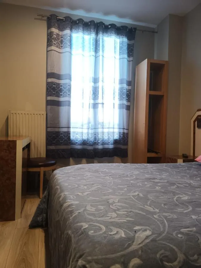 Hotel Azur Παρίσι 0*,